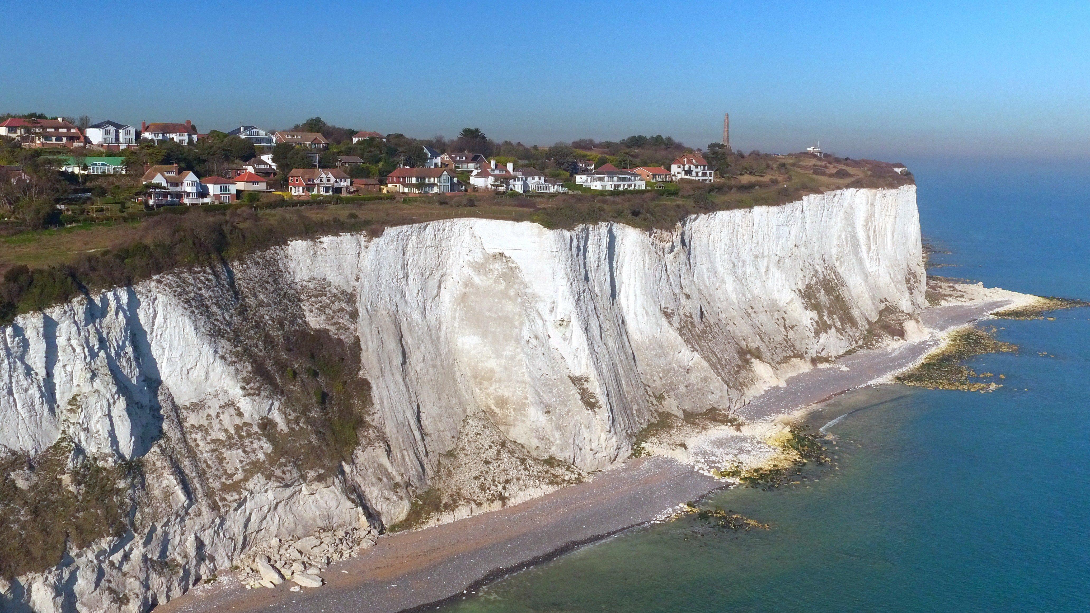 Holiday Inn Express Folkestone Channel Tunnel, An Ihg Hotel Exterior foto