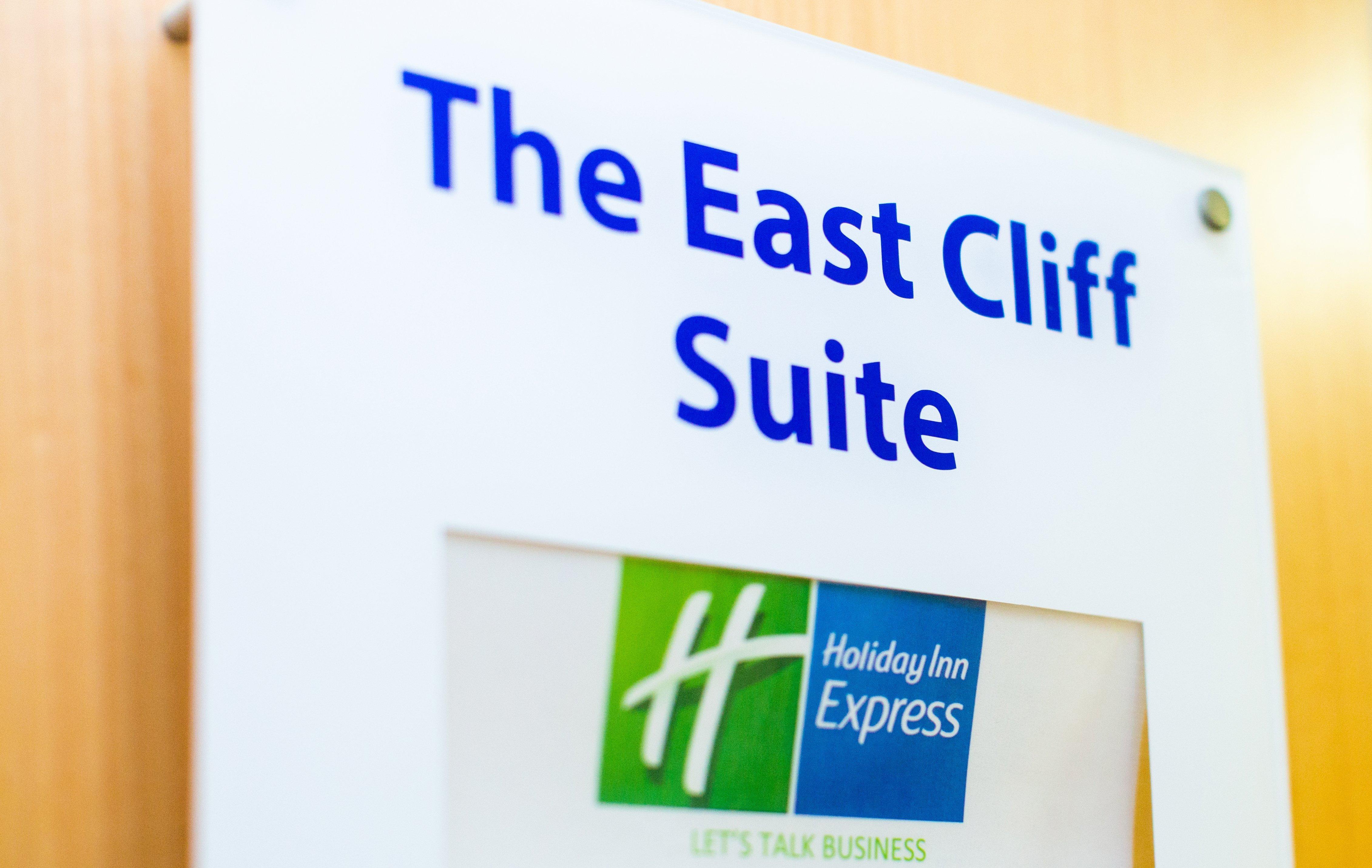 Holiday Inn Express Folkestone Channel Tunnel, An Ihg Hotel Exterior foto